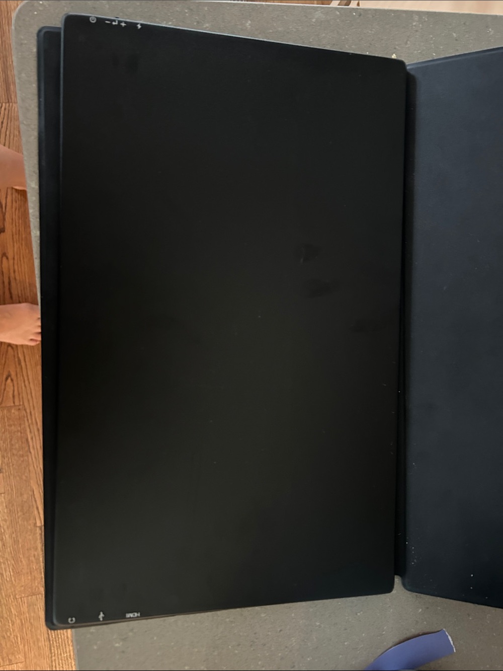 Lepow 15.6” portable monitor - Picture 4 of 4